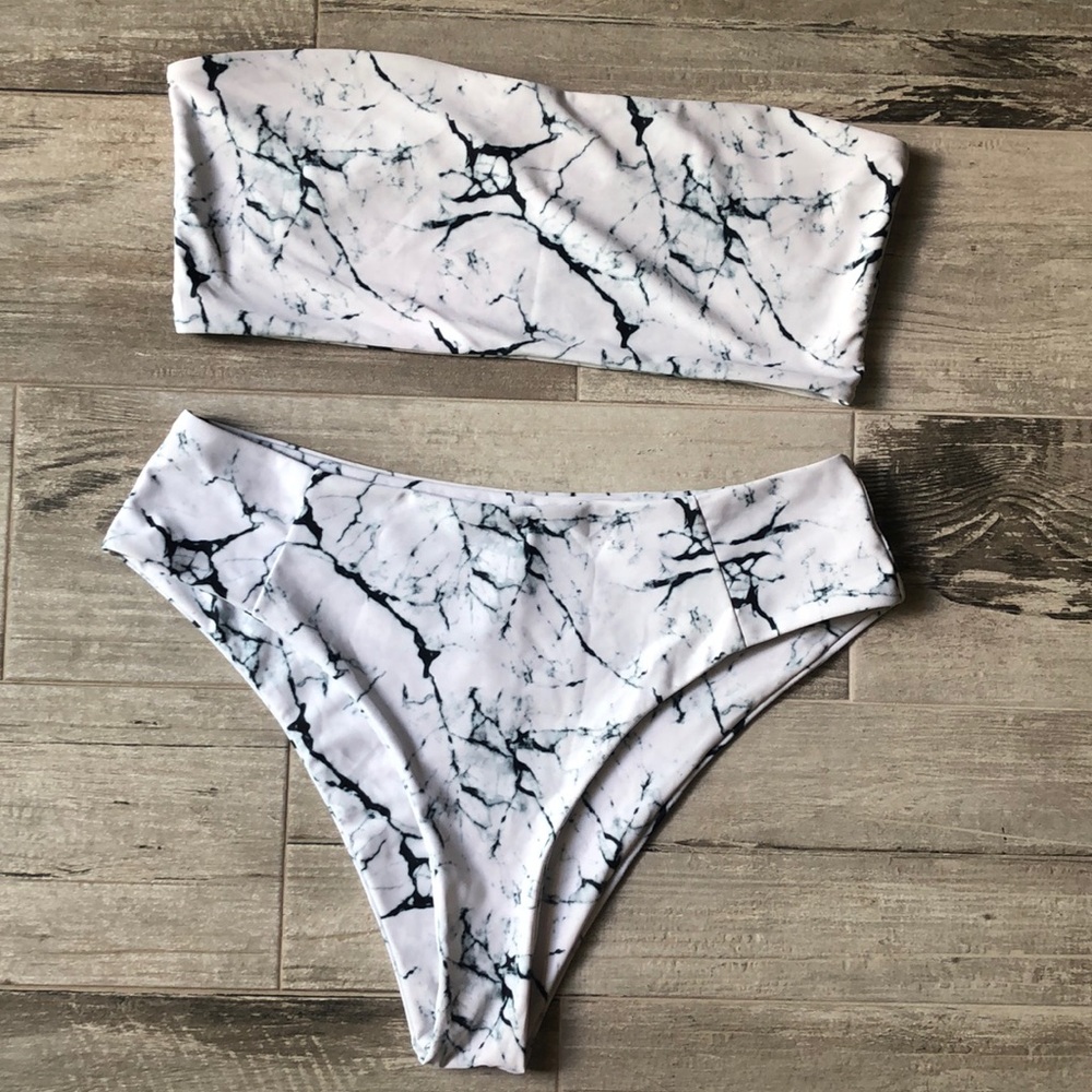 Bandeau tie dye bikini